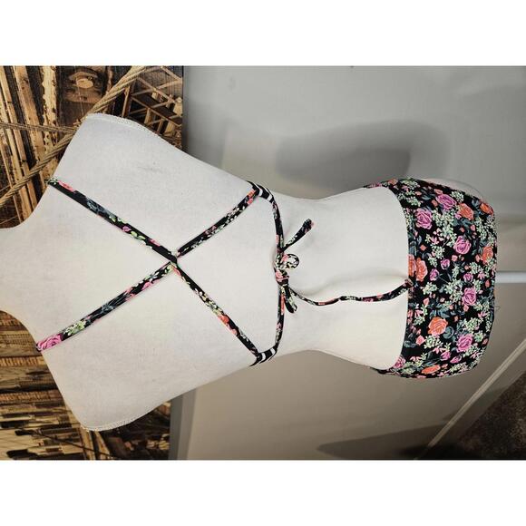 Set of 2 Bikini Sets - Stylish Swimwear - Picture 4 of 11